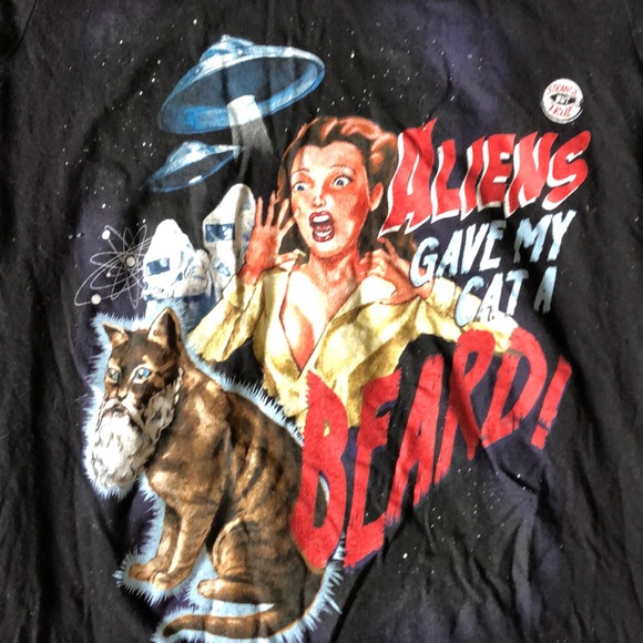 Threadless “Aliens gave my cat a beard” shirt! - Picture 2 of 3